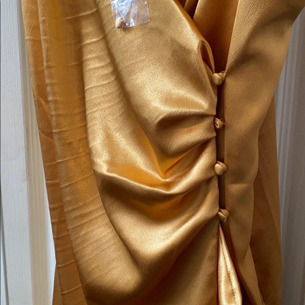 Gorgeous gold dress - Picture 4 of 4